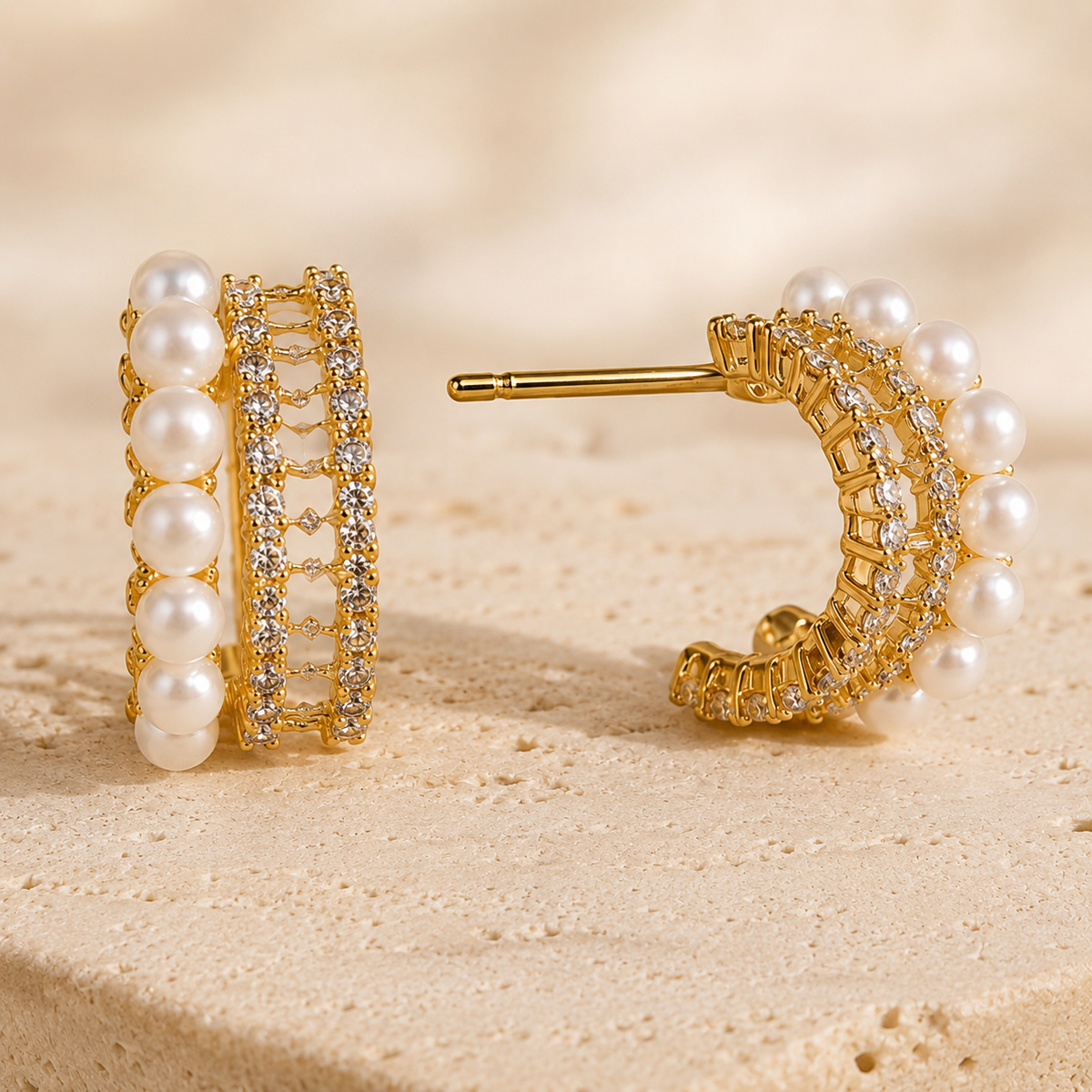 Boucles d’Oreilles Asymétriques Dorées — Éclat